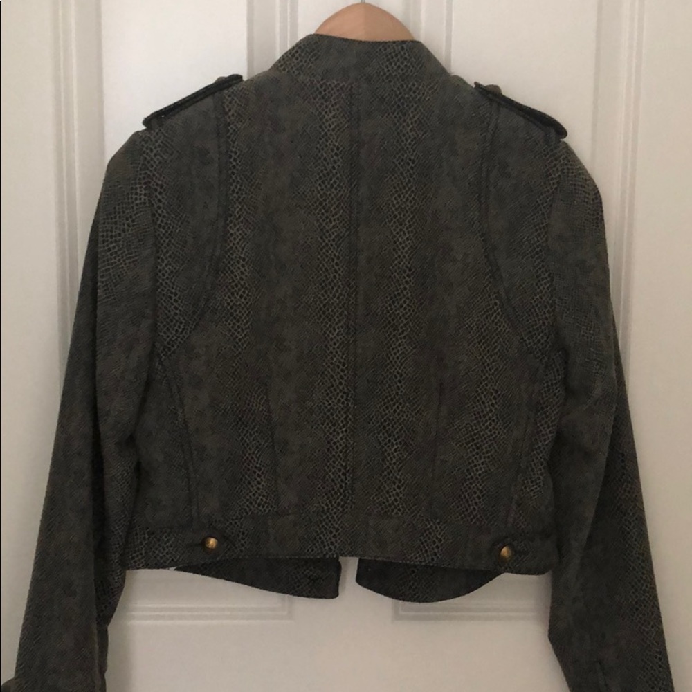 Python Cropped Jacket - Picture 4 of 8